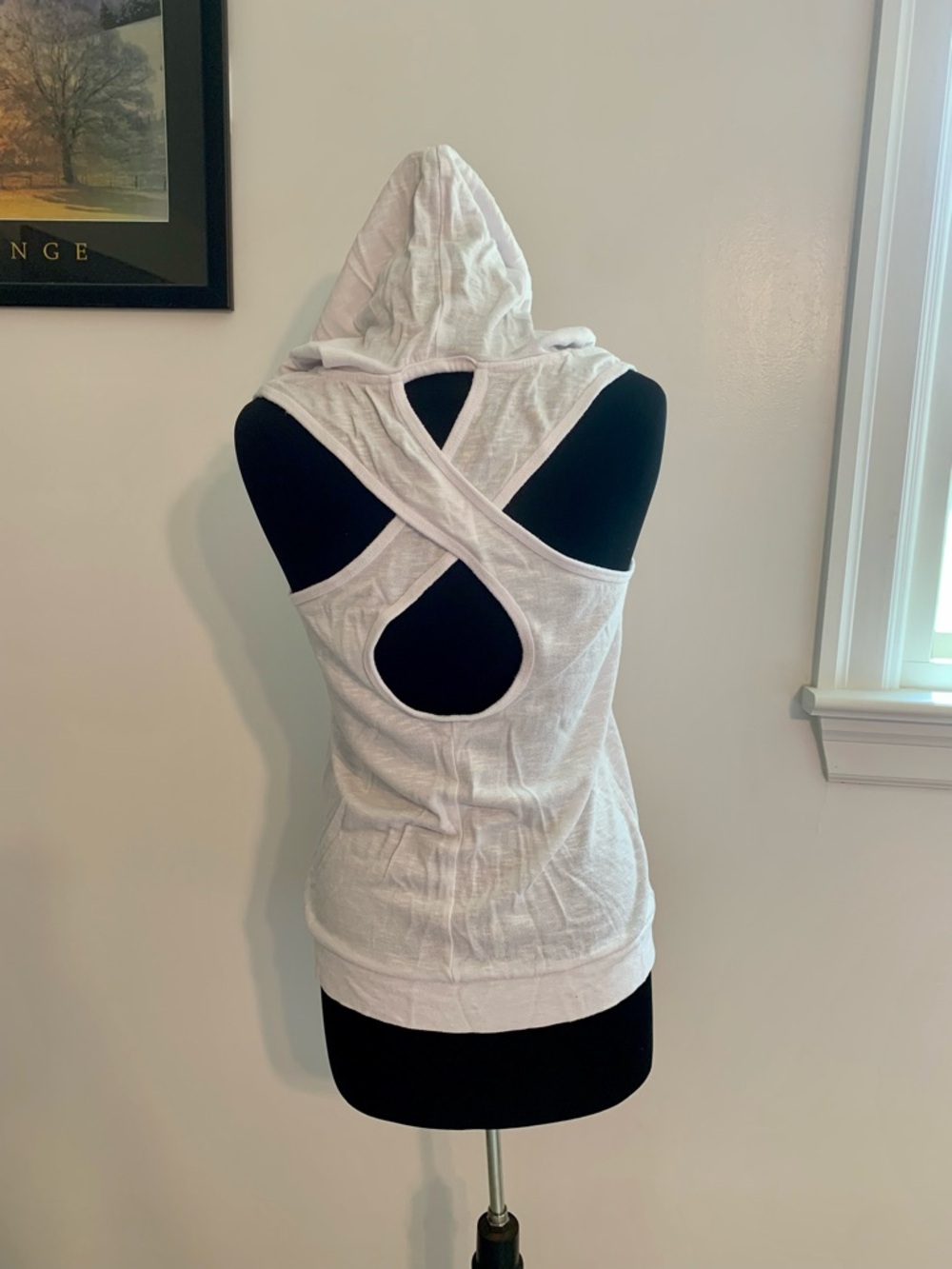 Juicy Couture White Sleeveless Hooded Tank medium athletic shirt gym outfit